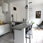 Appartement Proche Du Centre à Pied
